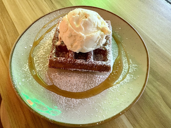 Frosty Owl - Singapore