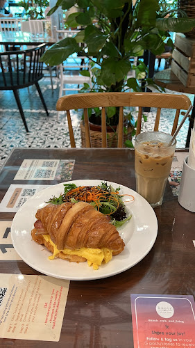 Comentarii opinii despre Knots Cafe & Living (Pasir Panjang)