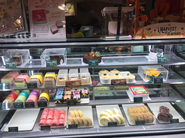 Opinii despre Polar Puffs & Cakes în Singapore - Hospitality and gastronomy