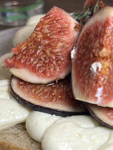 Comentarii opinii despre MICRO red house