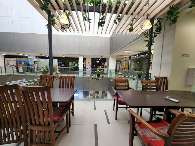 Lotus Thai Singapore - Hospitality and gastronomy