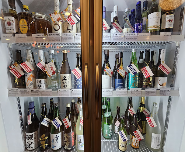 3 Yuan Ching Rd, #01-02A, Singapore 618642