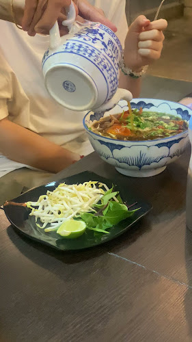 Opinii despre Ăn Là Ghiền - Bistro 7 în Singapore - Hospitality and gastronomy