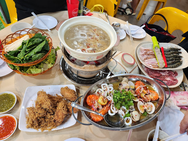 Yi Soon Claypot Lala Hotpot 億顺啦啦煲 - Hospitality and gastronomy