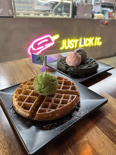 21 Hougang St 51, #01-02/03 Beside Pizza Hut, Singapore 538719