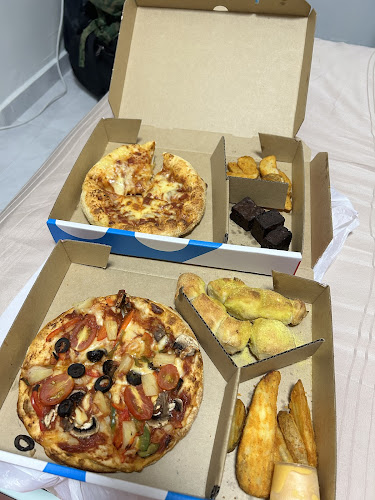 Opinii despre Domino's Pizza @ Mayflower (AMK) în Singapore - Hospitality and gastronomy