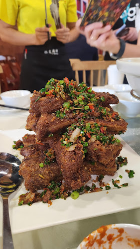 1 HarbourFront Walk, #02-158/159 VivoCity, Singapore 098585