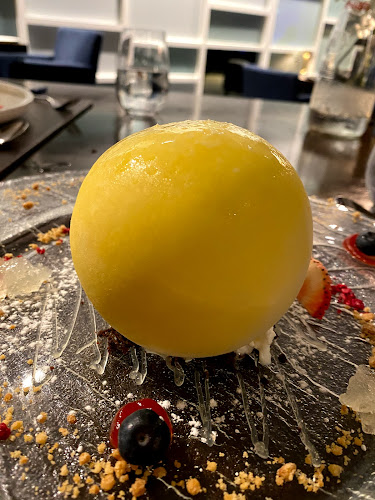 581 Orchard Road voco, Level 24 Orchard, Singapore 238883