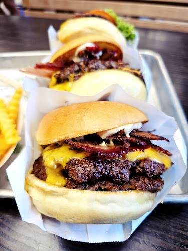 3 Gateway Dr, #01-20/21/22/33, Singapore 608532