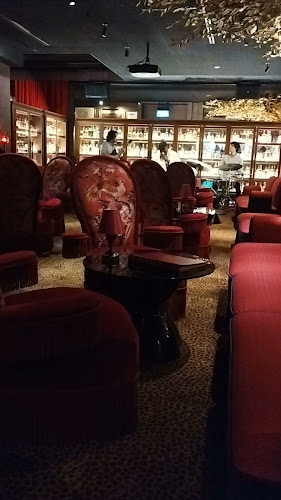 Opinii despre Whiskey Library & Jazz Club în Singapore - Hospitality and gastronomy