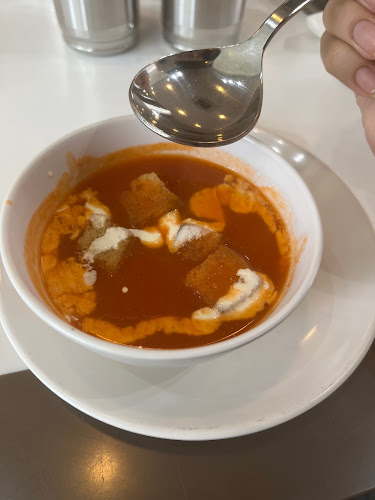 176 Race Course Rd, Singapore 218607