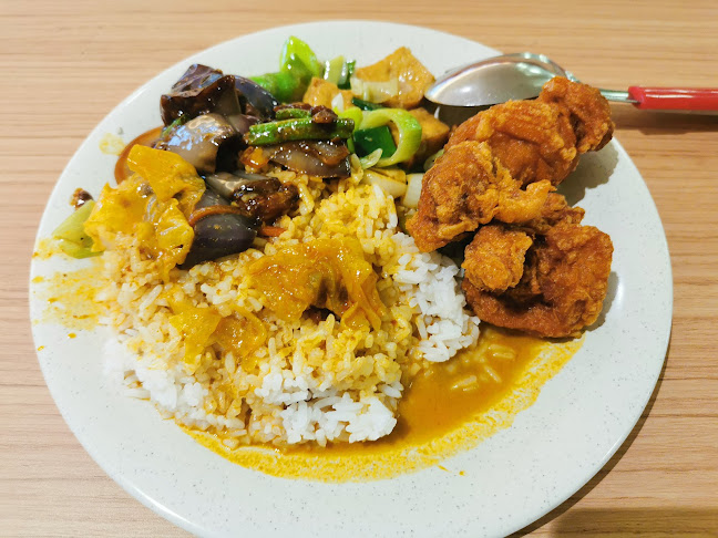 Comentarii opinii despre Broadway Coffeeshop @ 51 Changi Business Park Central 2