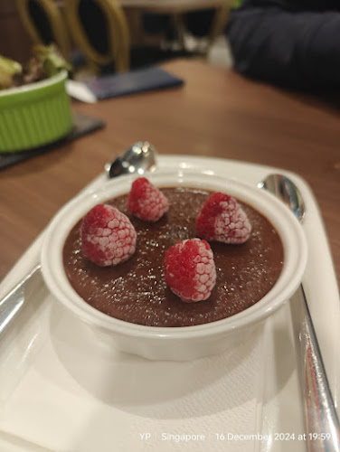 Poulet - White Sands - Hospitality and gastronomy