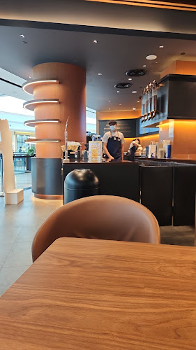 luckin coffee - Jewel - Singapore