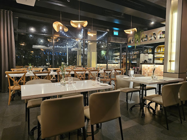 Opinii despre Vineyard în Singapore - Hospitality and gastronomy