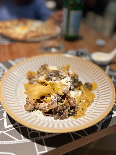 491 River Valley Rd, #01-01 Valley Point, Singapore 248371