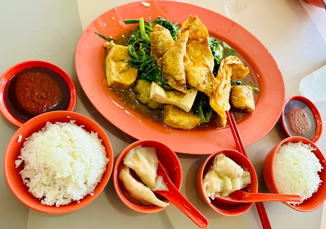 928 Ngee Fou (Hakka) Ampang Yong Tou Fou - Hospitality and gastronomy