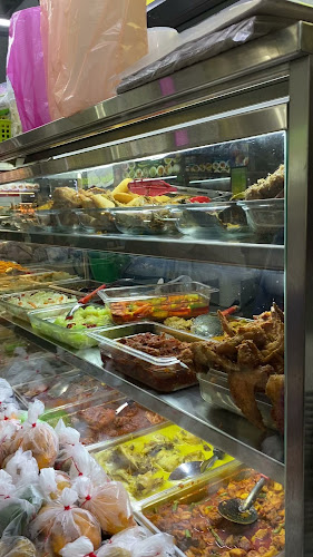 Bukit Panjang Hawker Centre & Market