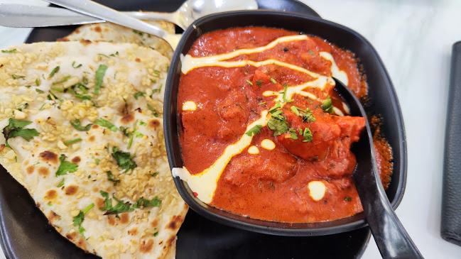 184 Race Course Rd, Singapore 218611