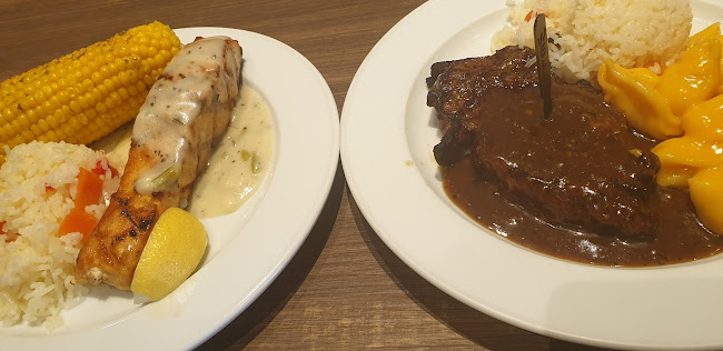 Comentarii opinii despre ASTONS Specialities @ City Square Mall