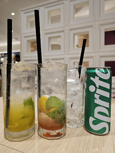 Opinii despre GRUB Junction 8 în Singapore - Hospitality and gastronomy