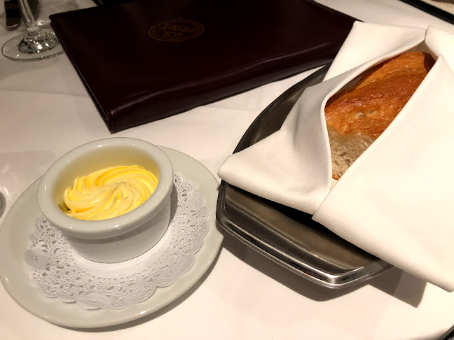 Opinii despre Ruth's Chris Steak House în Singapore - Hospitality and gastronomy