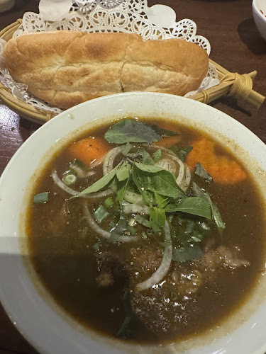 Opinii despre Lucky Saigon Café în Singapore - Hospitality and gastronomy