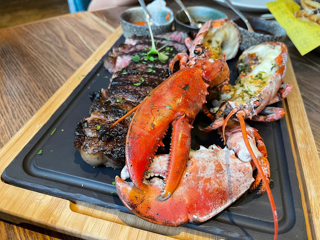 Comentarii opinii despre Opus Bar and Grill