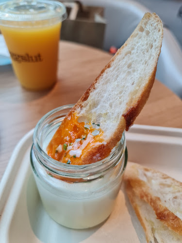 Opinii despre Eggslut Scotts Square în Singapore - Hospitality and gastronomy