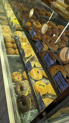 Roti Da Ren ( DJ Bakery ) - Singapore