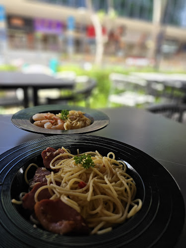 #01-33, Burlington Square, 175 Bencoolen St, 189649