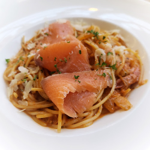 Opinii despre Supply & Demand, Novena în Singapore - Hospitality and gastronomy