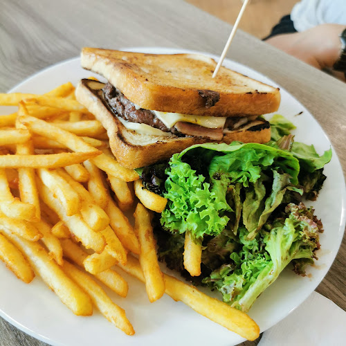 Opinii despre Fly by Shaker Lakers în Singapore - Hospitality and gastronomy