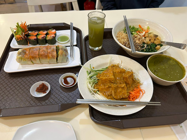Sunnychoice Vegan Cafe and Healthy Option Store - Singapore