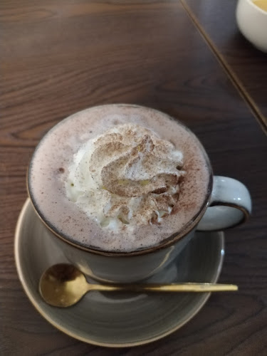 Comentarii opinii despre Lola Faye Cafe