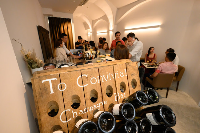 Convivial Champagne Bar