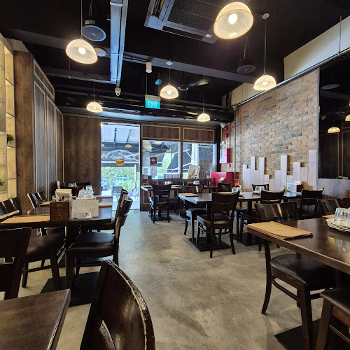 #881, Singapore 279893