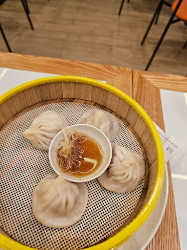 Shanghai Tan Pan-fried Bun 上海滩生煎包 - Hospitality and gastronomy