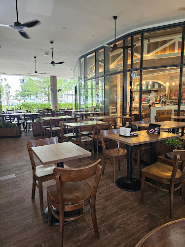 Chic-a-boo @ Woods Square