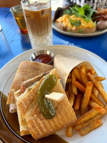 Common Man Coffee Roasters - Joo Chiat Road - Hospitality and gastronomy