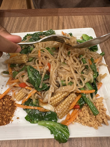 Comentarii opinii despre Sanook Kitchen - West Mall