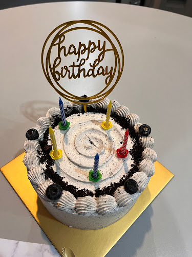 Whyzee | Birthday Cake Delivery Singapore