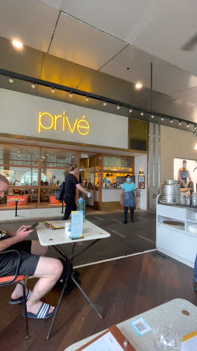 Privé Paragon - Singapore