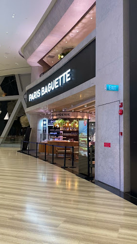 65 Airport Blvd., #01-22, Singapore 819663