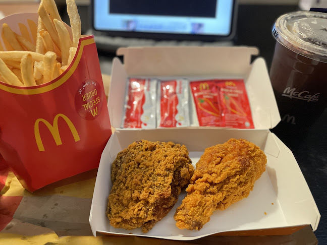 1 Marine Parade Central, #01-01 Parkway Centre, Singapore 449408