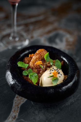 Restaurant Khiri - Hospitality and gastronomy