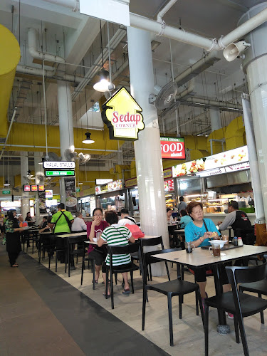 Bukit Panjang Hawker Centre & Market