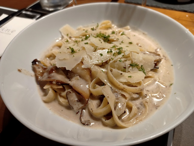 Wine Connection Bistro - Hospitality and gastronomy