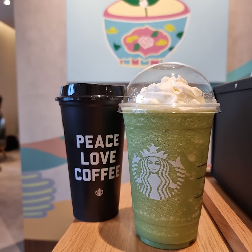 Comentarii opinii despre Starbucks Katong Square