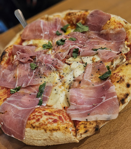 Mikey's Taverna - Singapore